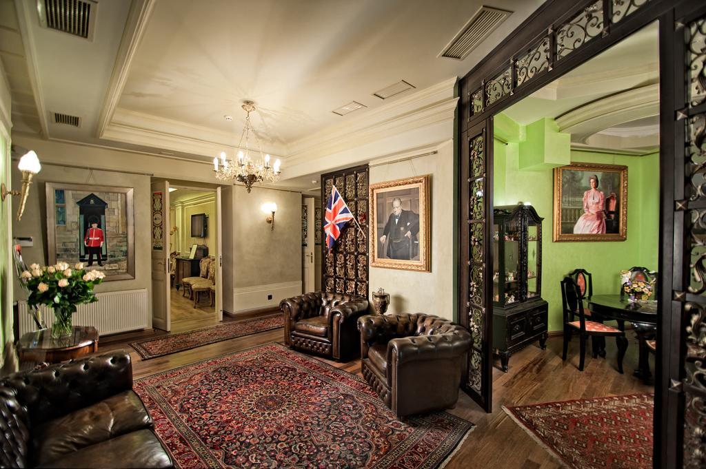 British Club Lviv Hotel Bagian luar foto