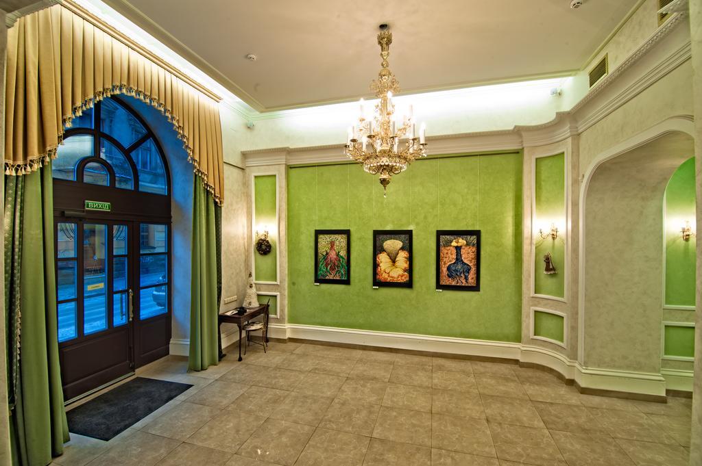 British Club Lviv Hotel Bagian luar foto