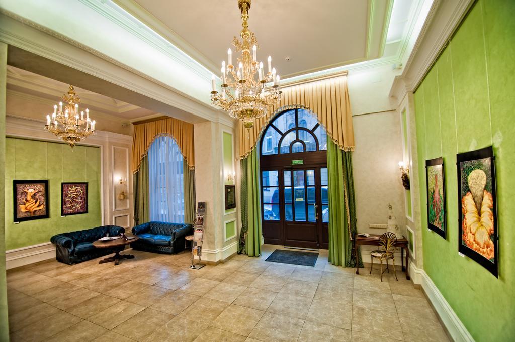British Club Lviv Hotel Bagian luar foto