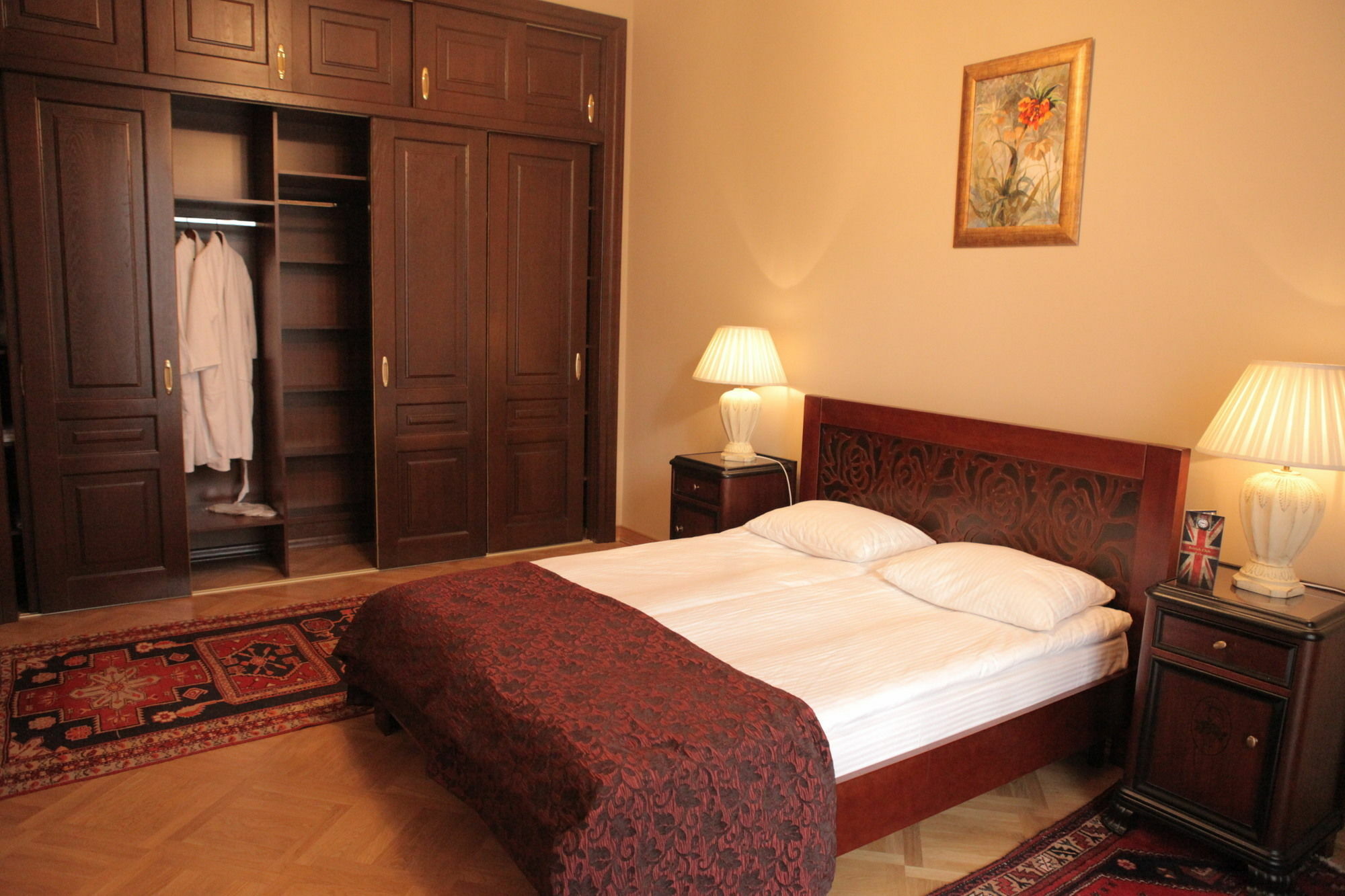 British Club Lviv Hotel Bagian luar foto