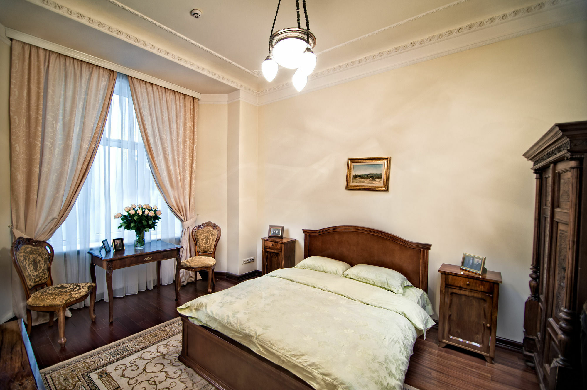 British Club Lviv Hotel Bagian luar foto
